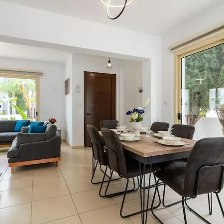 Βίλα Sunscape 3-bedroom And Pool In Πρωταράς