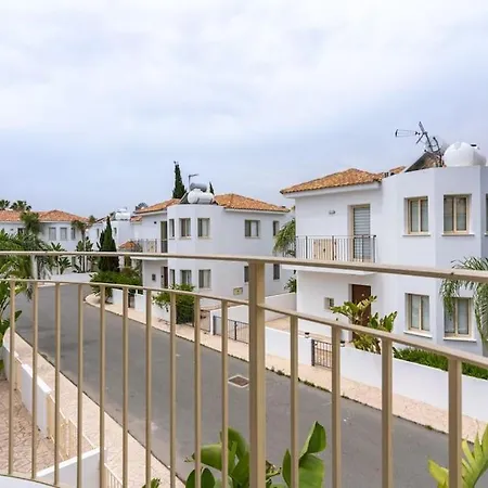 Sunscape 3-bedroom And Pool In * Πρωταράς